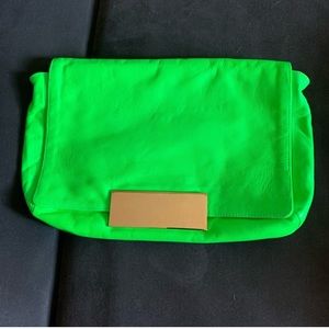 Pocket neon green